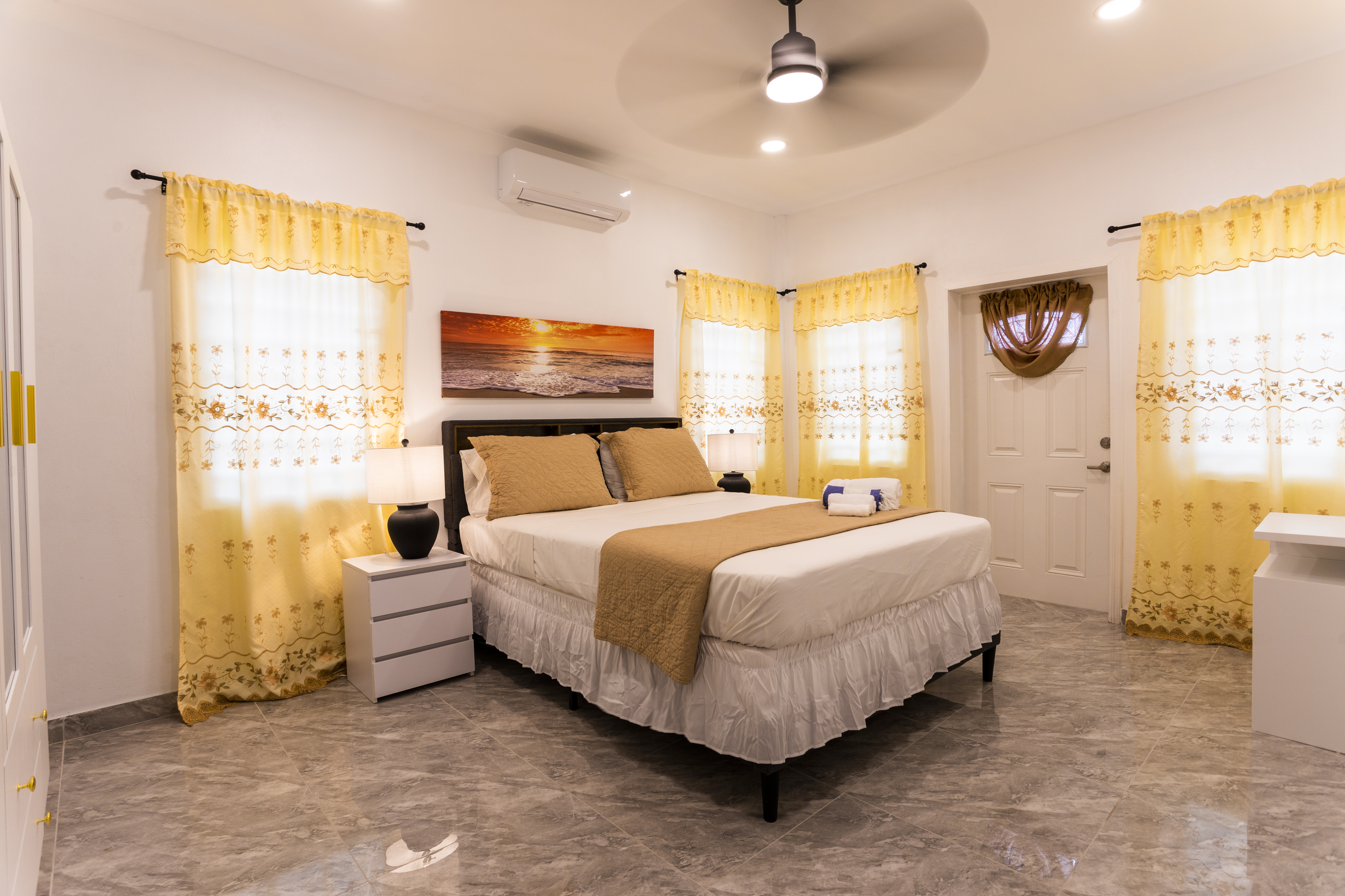 One-Bedroom Suite bedroom